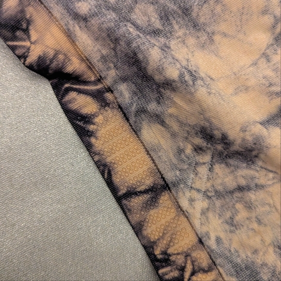 NWOT Athleta Motivate Seamless Tank & Shorts Black Tan Tie-dye Size Medium - Picture 14 of 16